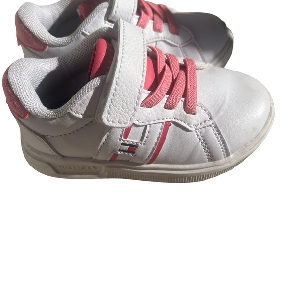 Tommy Hilfiger Other - Tommy Hilfiger Girl’s Sneaker in White and Pink. Size:6. Toddler
